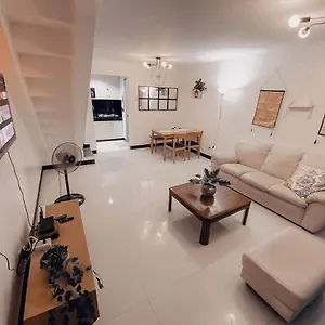Cozy Themed 2br Townhouse - Near Clark Airport - Trp1 Apartment Angeles
